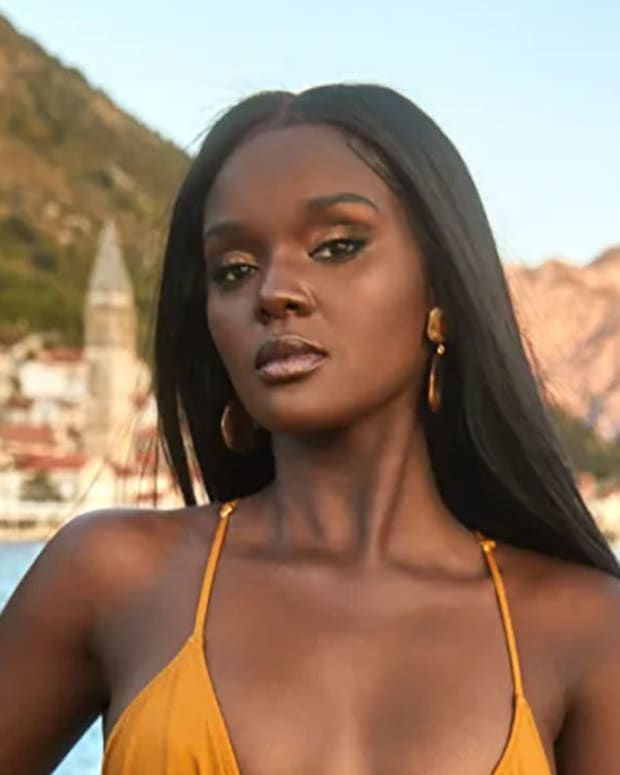 Duckie Thot